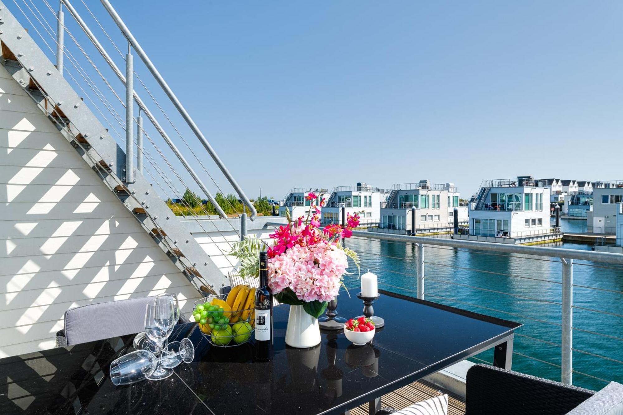 Triton: Meerblick, Sauna, Dachterrasse Olpenitz Esterno foto